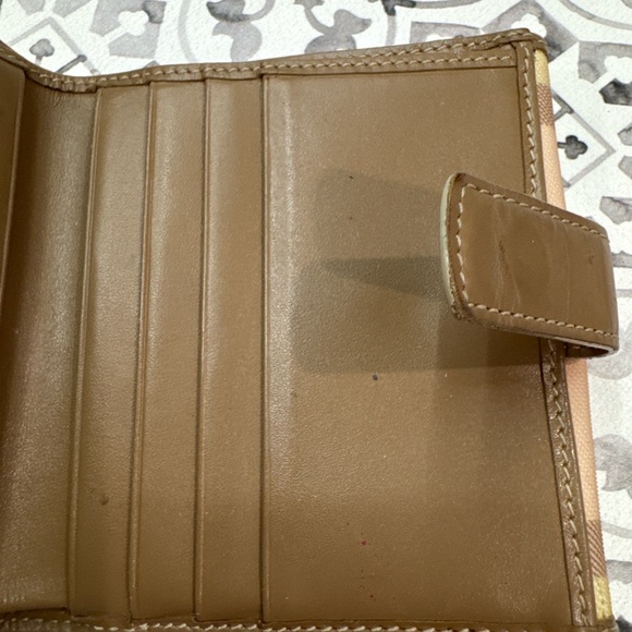 Burberry London-Nova Check Pattern Compact Wallet - Picture 2 of 13